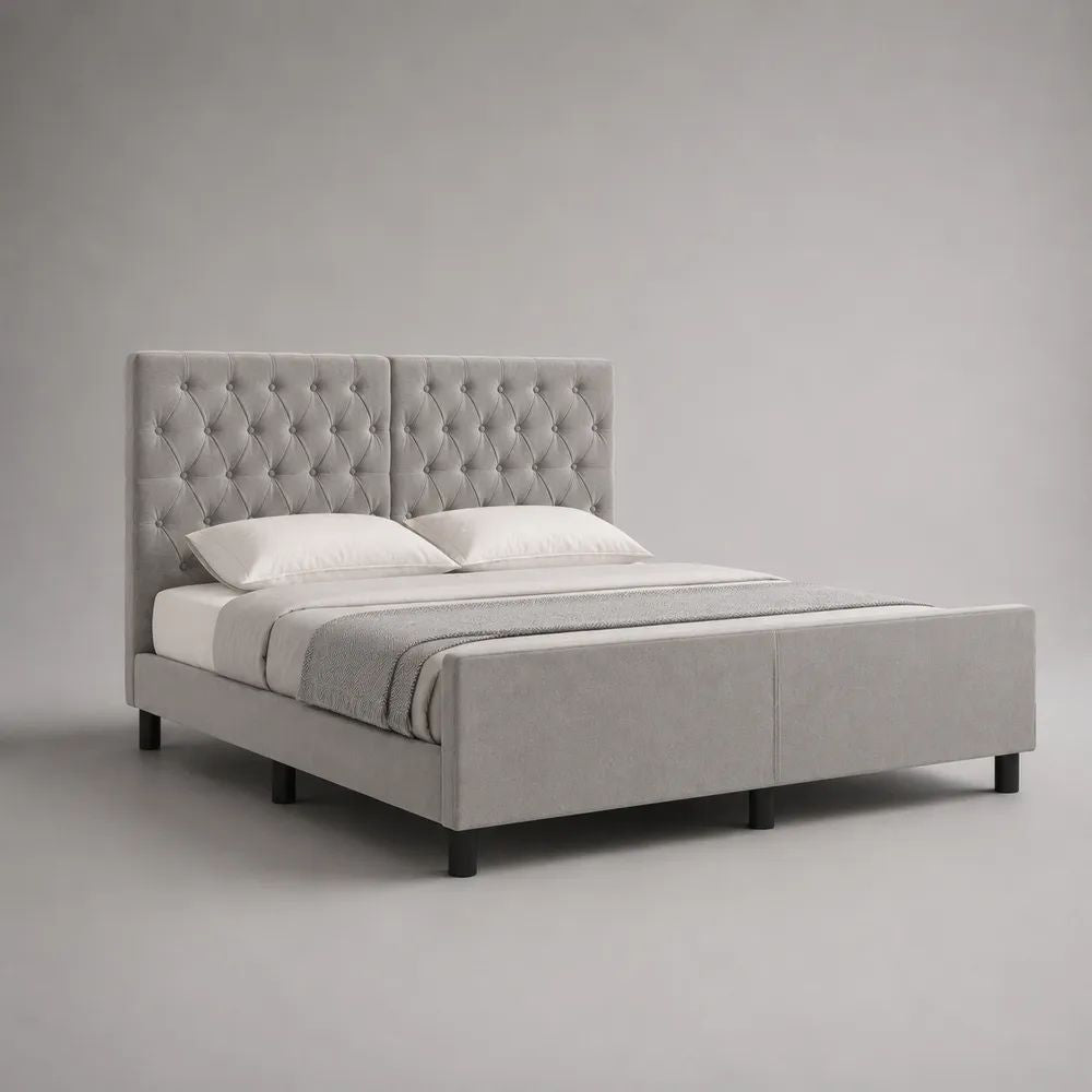 Lit double capitonné en velours polyester gris clair avec pieds noirs et sommier à lattes, 171 x 218 x 120 cm, couchage 160 x 200 cm